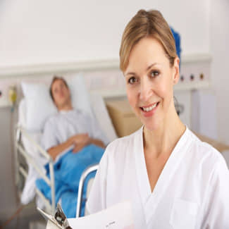 Steeds meer zorginstellingen zoeken zij-instromers om personeelstekort op te vullen